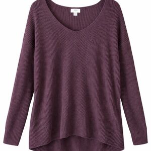 Old Navy Women's V-Neck Sweater in Deep Purple